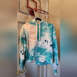 NWOT Women's Nike Aqua and White Tie-Dye Hoodie, Size Medium
